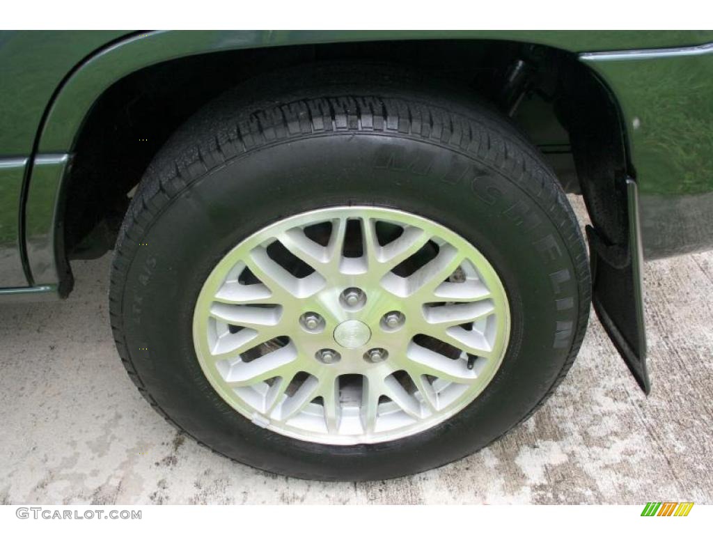 2004 Grand Cherokee Limited 4x4 - Onyx Green Pearl / Taupe photo #31