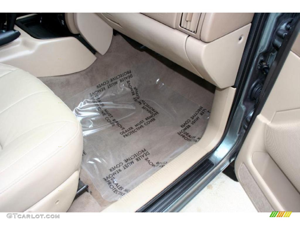 2004 Grand Cherokee Limited 4x4 - Onyx Green Pearl / Taupe photo #40