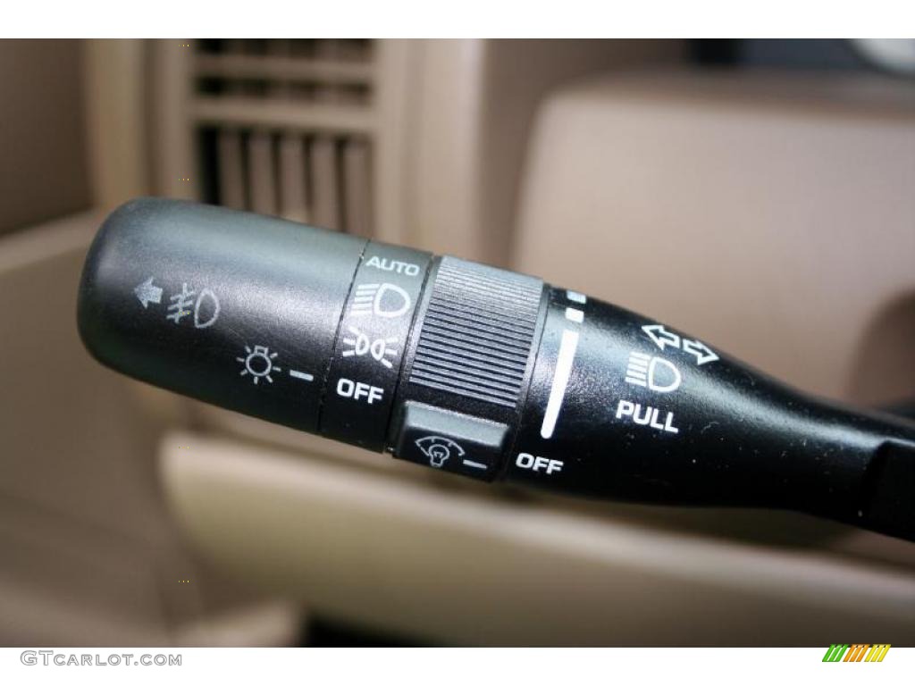 2004 Grand Cherokee Limited 4x4 - Onyx Green Pearl / Taupe photo #81