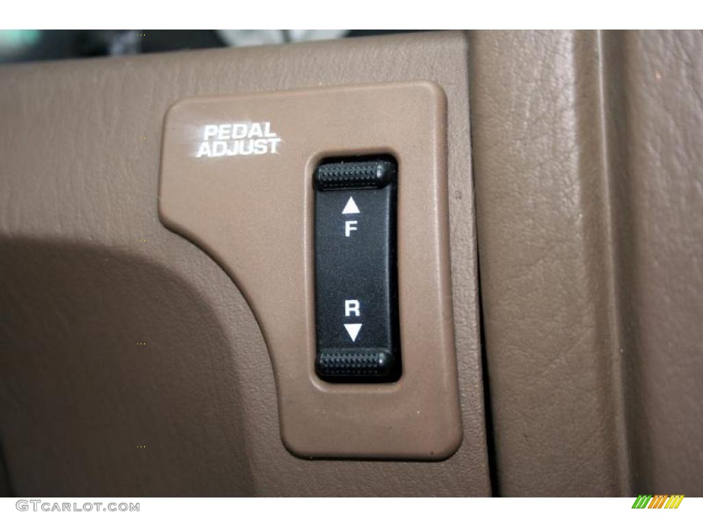 2004 Grand Cherokee Limited 4x4 - Onyx Green Pearl / Taupe photo #83