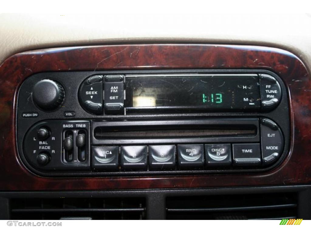 2004 Grand Cherokee Limited 4x4 - Onyx Green Pearl / Taupe photo #85