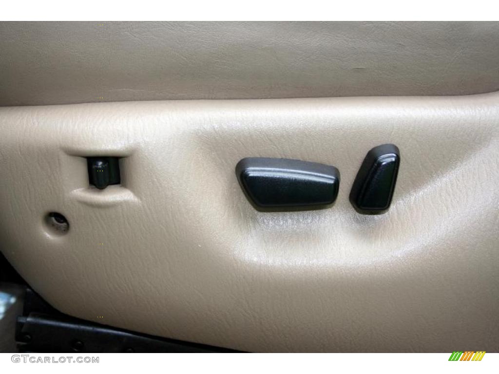 2004 Grand Cherokee Limited 4x4 - Onyx Green Pearl / Taupe photo #93