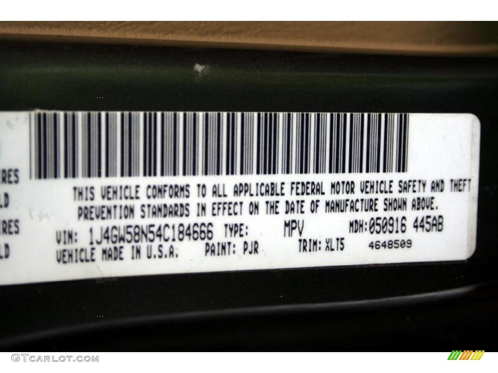 2004 Grand Cherokee Limited 4x4 - Onyx Green Pearl / Taupe photo #107