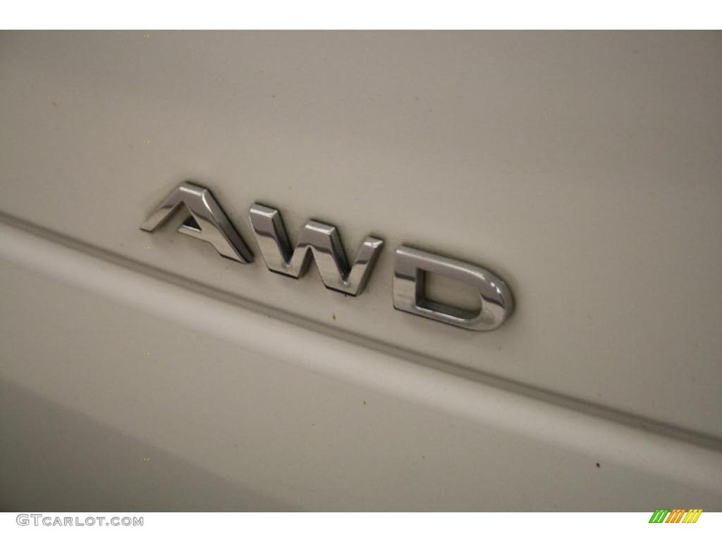2007 XL7 AWD - Pearl White / Beige photo #39