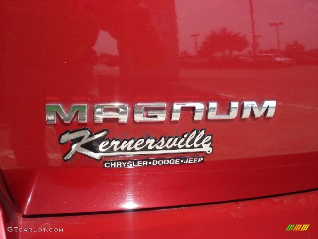 2006 Magnum SXT - Inferno Red Crystal Pearl / Dark Slate Gray/Light Graystone photo #28