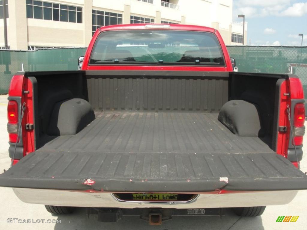 2001 Ram 2500 ST Quad Cab - Flame Red / Agate photo #36