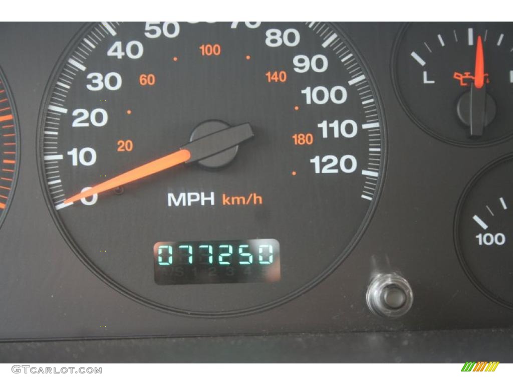 2003 Grand Cherokee Laredo 4x4 - Light Pewter Metallic / Dark Slate Gray photo #3