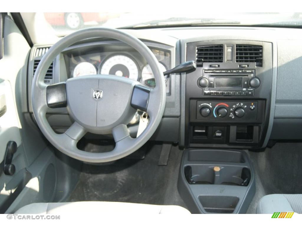 2005 Dakota ST Quad Cab - Bright White / Medium Slate Gray photo #8