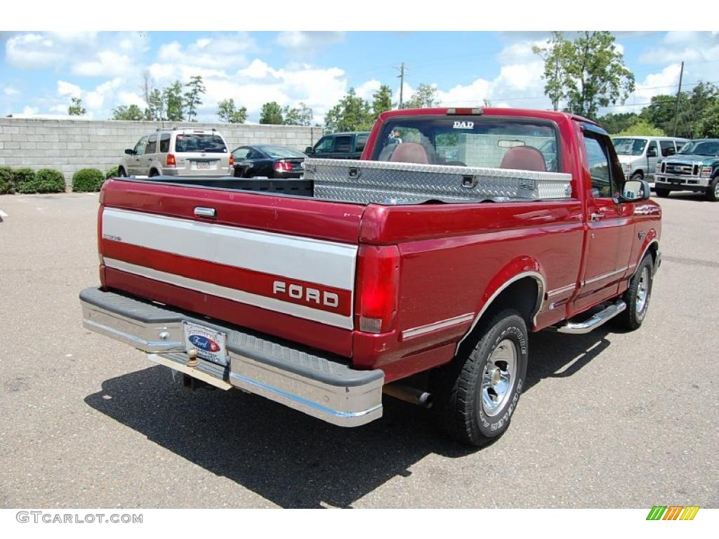 1995 F150 XL Regular Cab - Electric Currant Red Pearl / Red photo #13