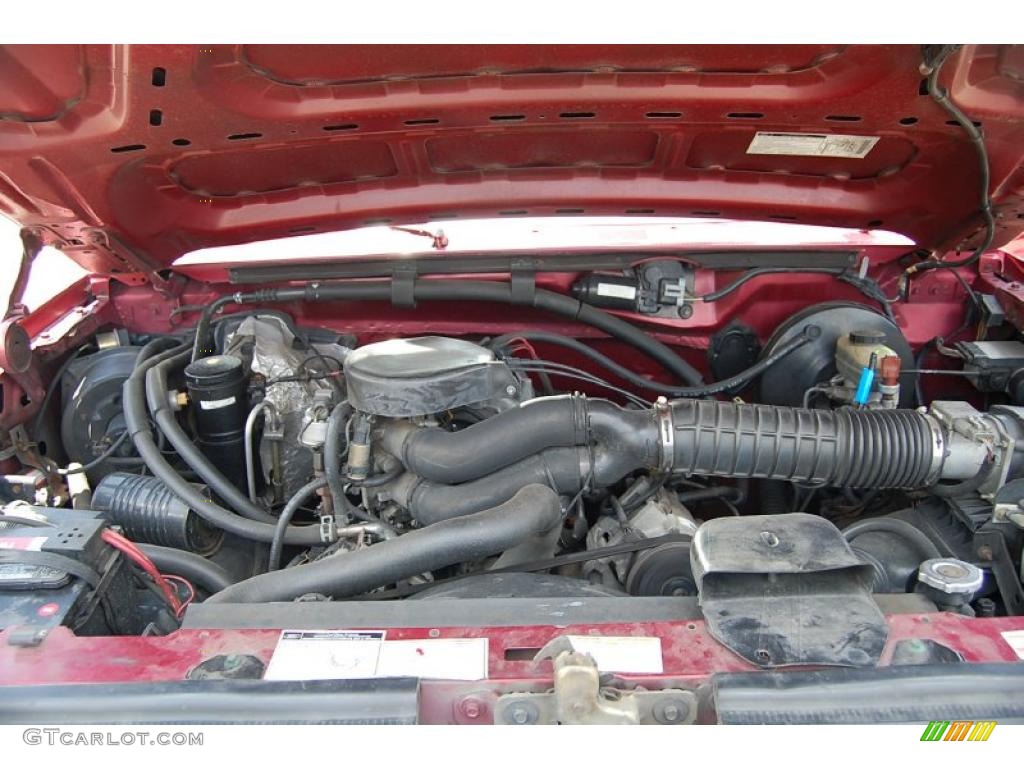 1995 F150 XL Regular Cab - Electric Currant Red Pearl / Red photo #18