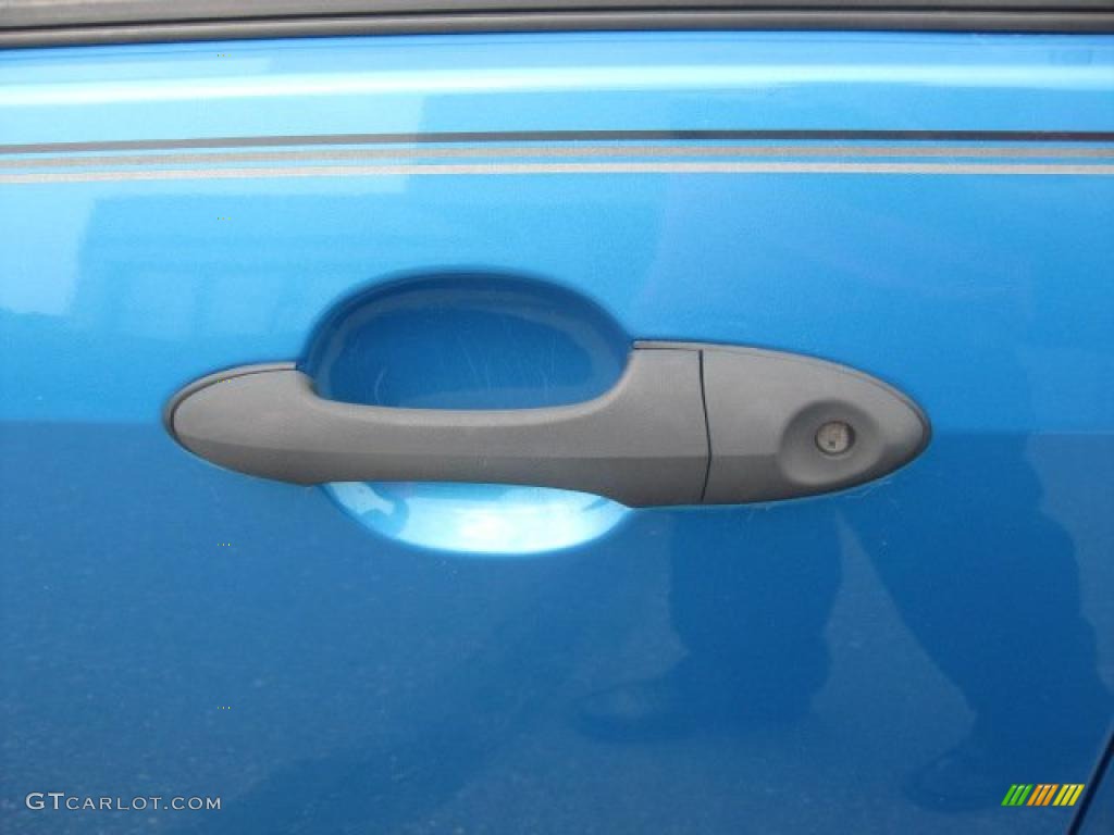 2007 Focus ZX4 SES Sedan - Aqua Blue Metallic / Charcoal/Light Flint photo #16