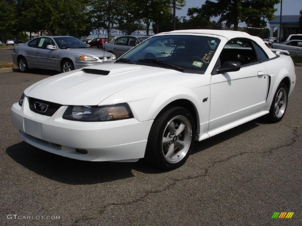 2002 Mustang GT Convertible - Oxford White / Dark Charcoal photo #1