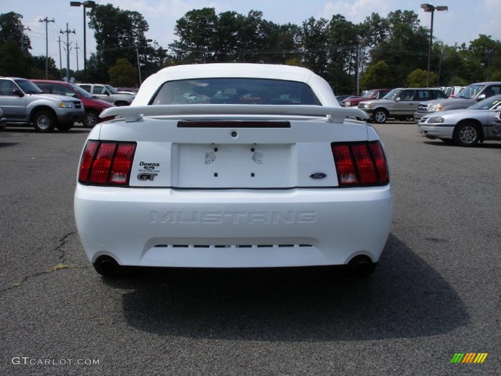 2002 Mustang GT Convertible - Oxford White / Dark Charcoal photo #5