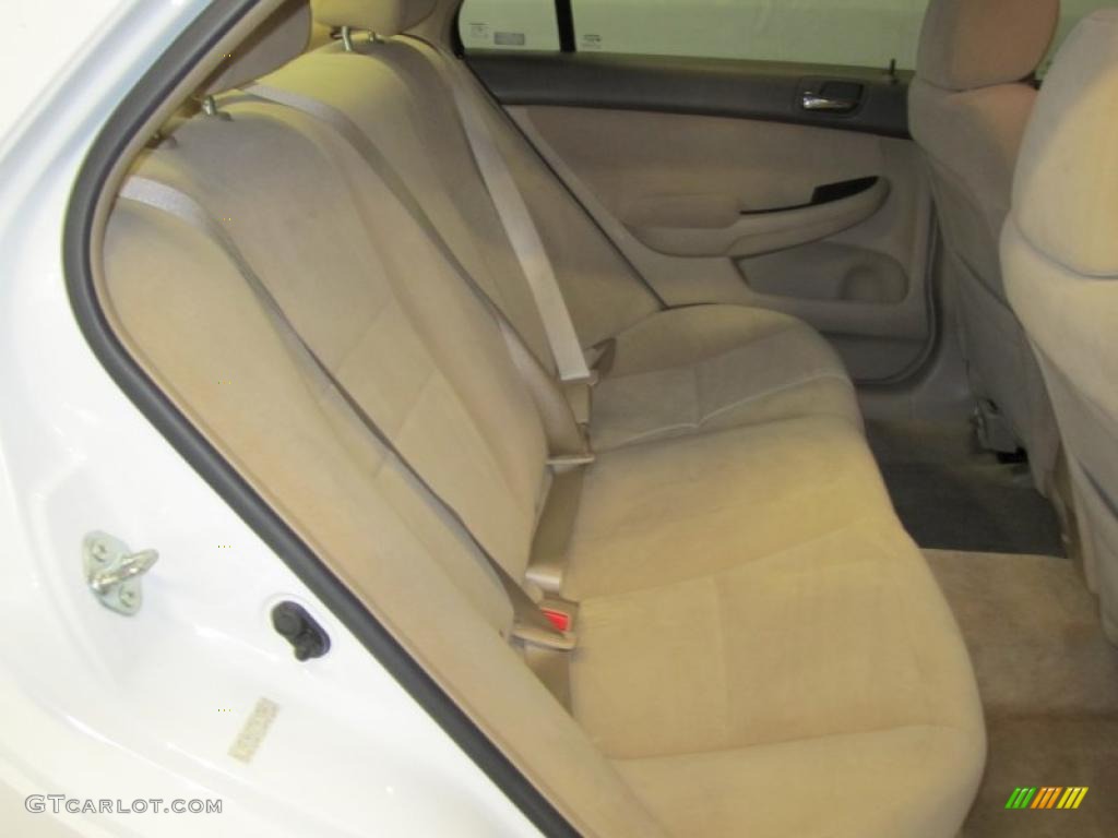 2007 Accord Value Package Sedan - Taffeta White / Ivory photo #6