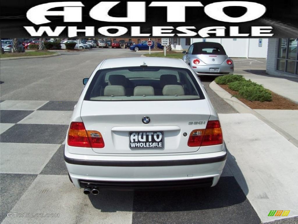 2004 3 Series 330i Sedan - Alpine White / Sand photo #3