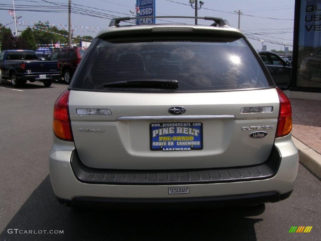 2006 Outback 3.0 R L.L.Bean Edition Wagon - Champagne Gold Opalescent / Taupe photo #6