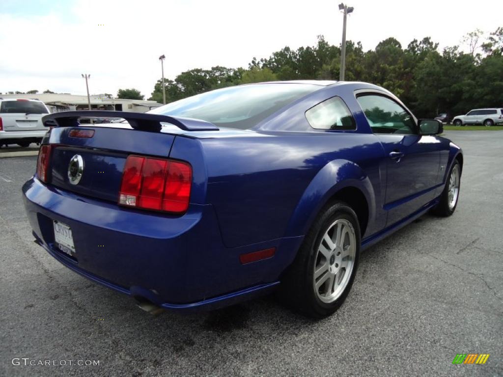 2005 Mustang GT Premium Coupe - Sonic Blue Metallic / Light Graphite photo #10
