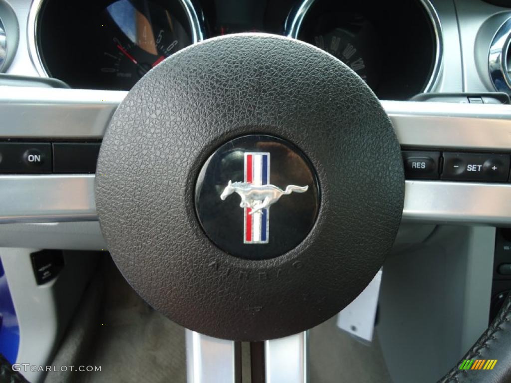 2005 Mustang GT Premium Coupe - Sonic Blue Metallic / Light Graphite photo #35