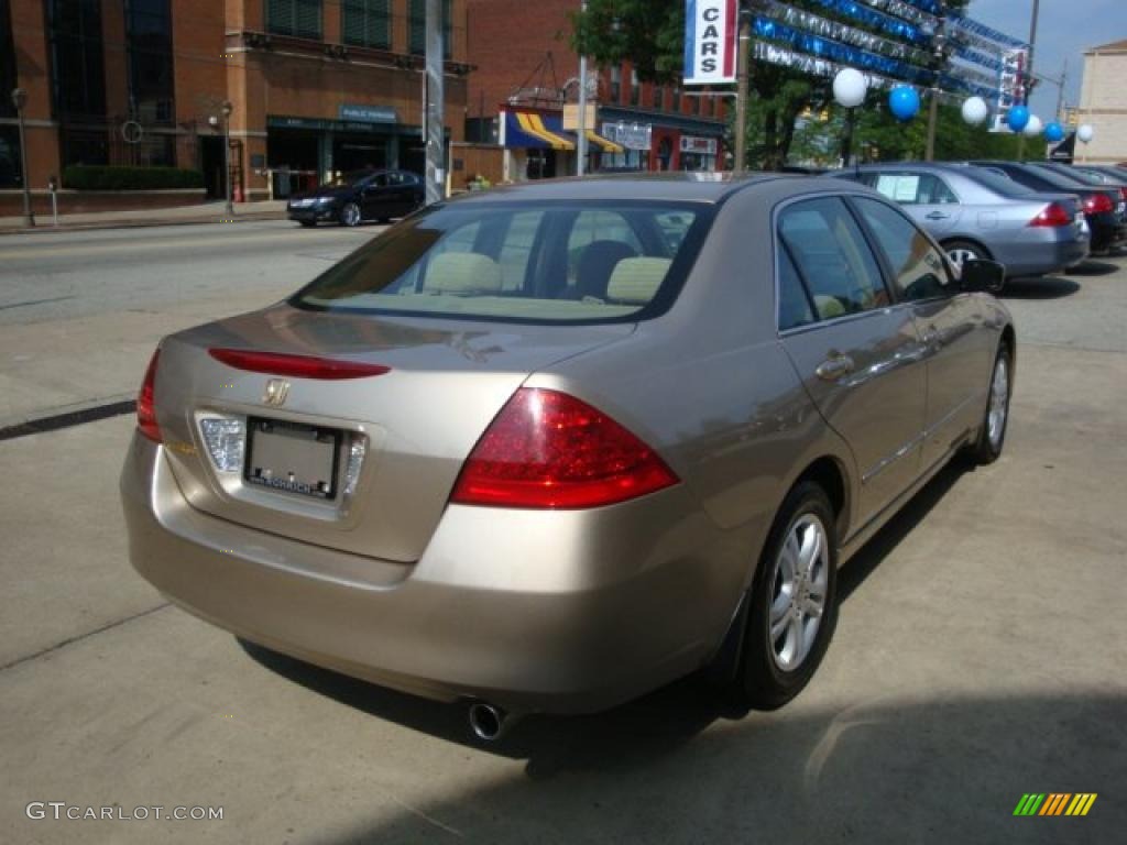 2007 Accord EX Sedan - Desert Mist Metallic / Ivory photo #4