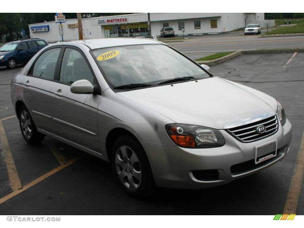 2009 Spectra EX Sedan - Bright Silver Metallic / Gray photo #1