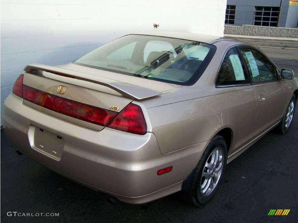 2002 Accord EX V6 Coupe - Naples Gold Metallic / Ivory photo #7