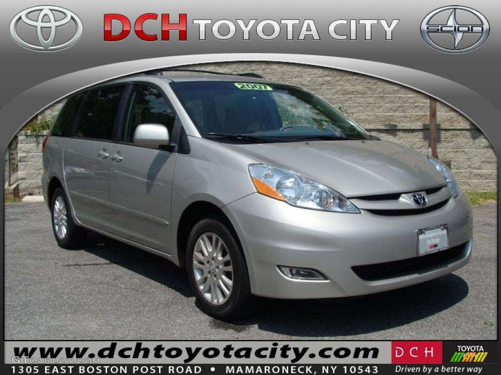 Silver Shadow Pearl Toyota Sienna