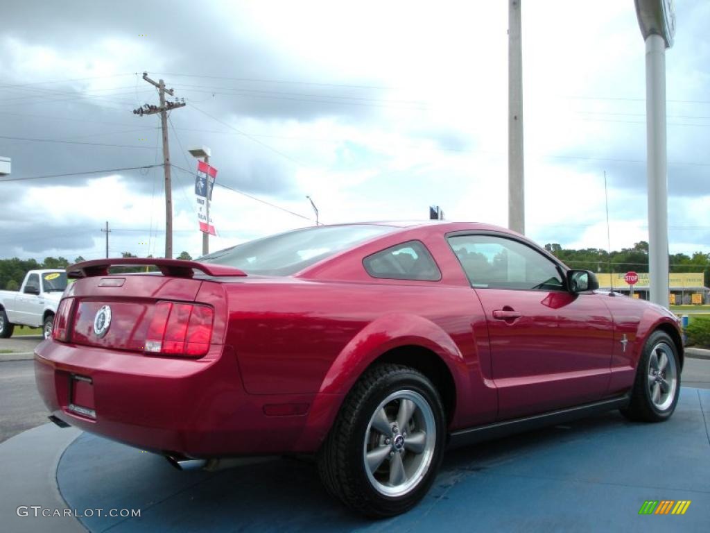2006 Mustang V6 Deluxe Coupe - Redfire Metallic / Dark Charcoal photo #5