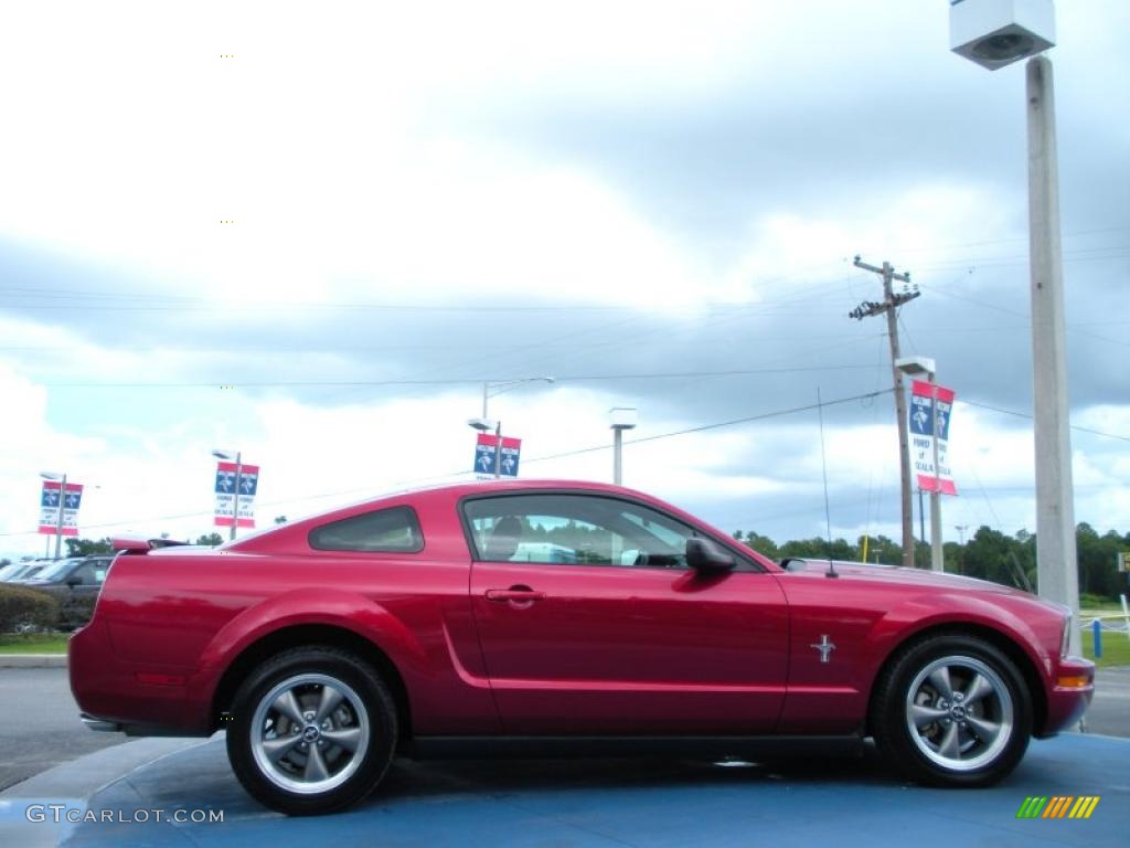 2006 Mustang V6 Deluxe Coupe - Redfire Metallic / Dark Charcoal photo #6