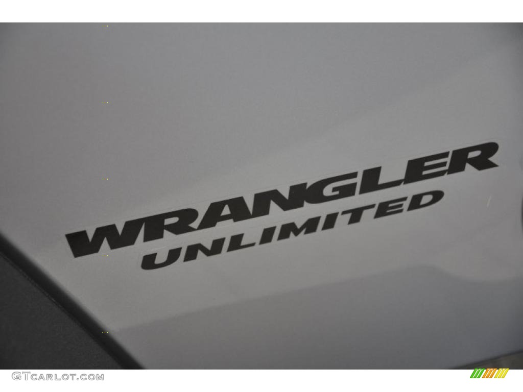 2010 Wrangler Unlimited Islander Edition 4x4 - Bright Silver Metallic / Dark Slate Gray/Blue photo #6