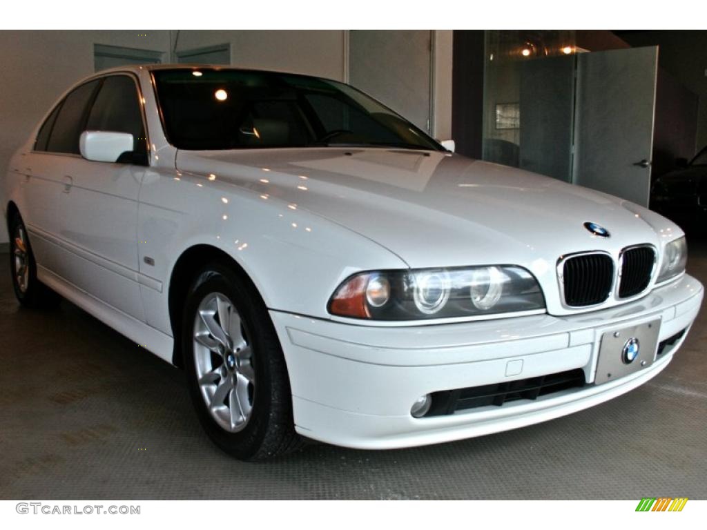 Alpine White BMW 5 Series