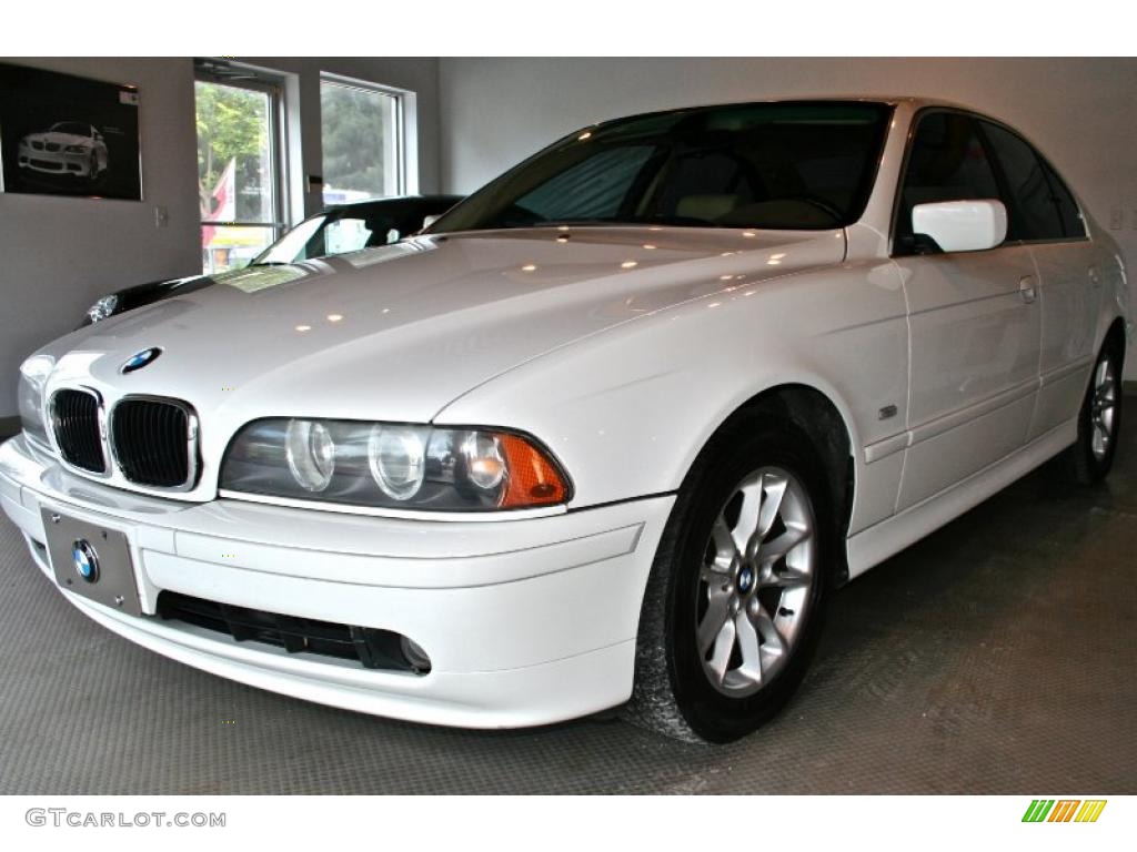 2003 5 Series 525i Sedan - Alpine White / Sand Beige photo #2