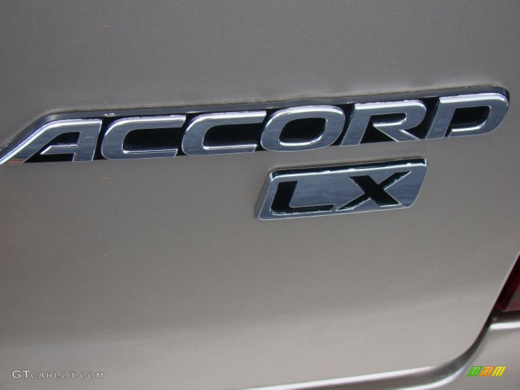 1995 Accord LX Coupe - Cashmere Silver Metallic / Beige photo #26
