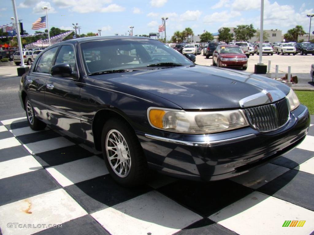 2000 Town Car Signature - Deep Wedgewood Blue Metallic / Deep Slate Blue photo #5