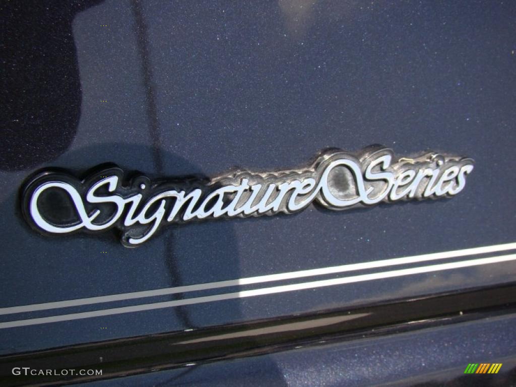 2000 Town Car Signature - Deep Wedgewood Blue Metallic / Deep Slate Blue photo #31