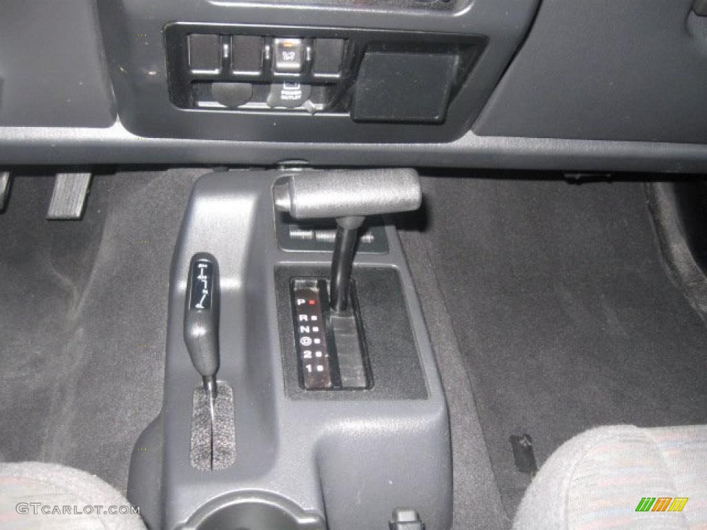 2004 Wrangler Sport 4x4 - Black / Dark Slate Gray photo #22