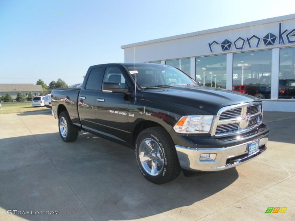 2011 Ram 1500 Big Horn Quad Cab 4x4 - Brilliant Black Crystal Pearl / Dark Slate Gray/Medium Graystone photo #22