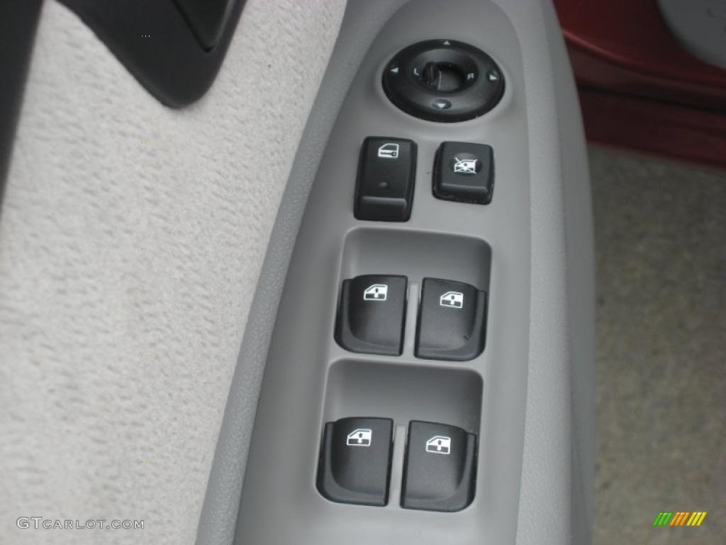 2006 Optima LX - Radiant Red / Gray photo #7