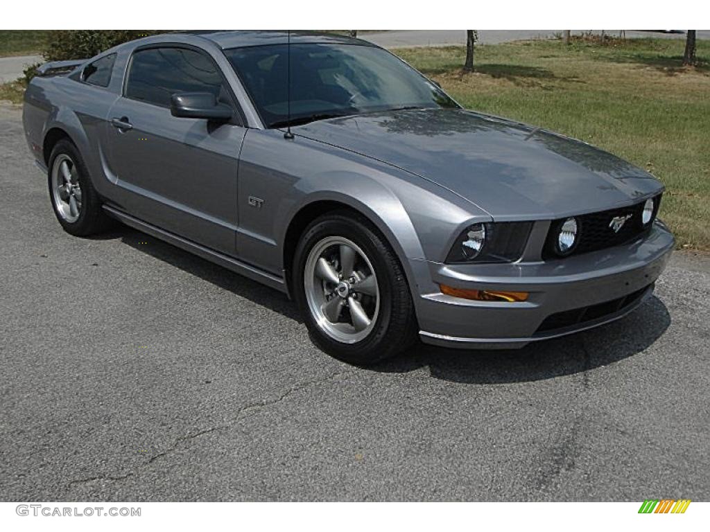 2006 Mustang GT Premium Coupe - Tungsten Grey Metallic / Dark Charcoal photo #1