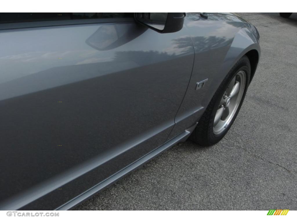 2006 Mustang GT Premium Coupe - Tungsten Grey Metallic / Dark Charcoal photo #8