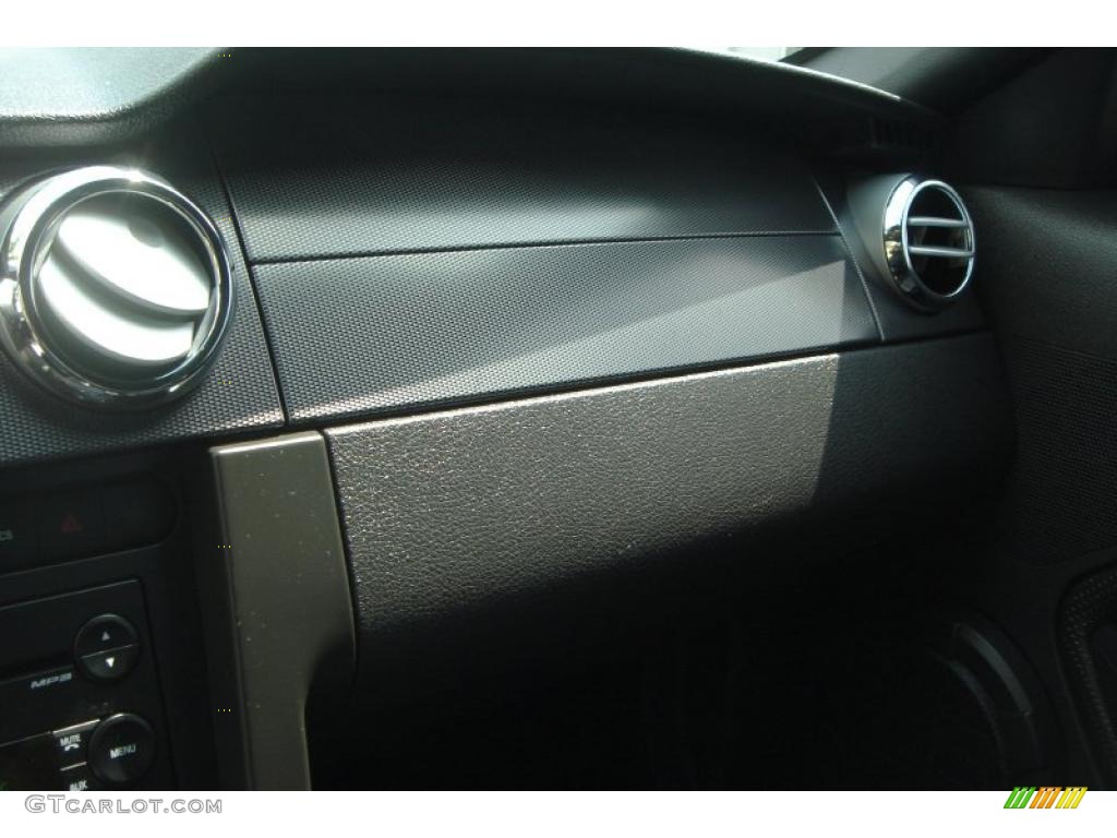 2006 Mustang GT Premium Coupe - Tungsten Grey Metallic / Dark Charcoal photo #19