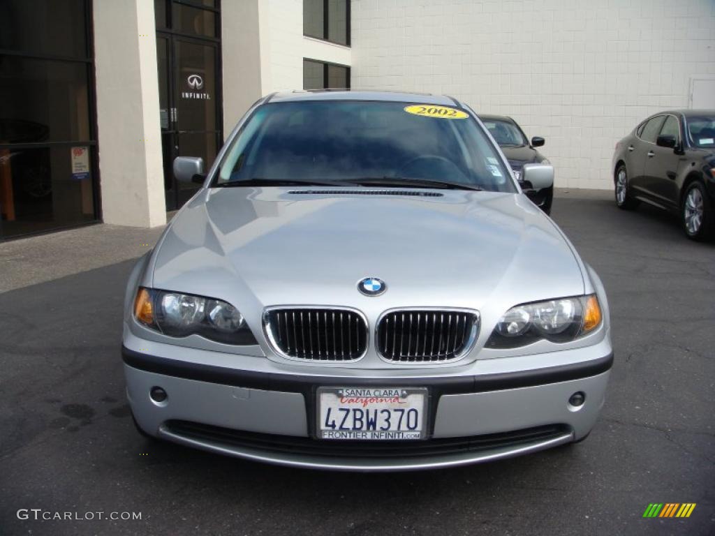 2002 3 Series 325xi Sedan - Titanium Silver Metallic / Black photo #2