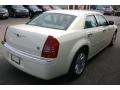 Cool Vanilla - 300 C HEMI Photo No. 13