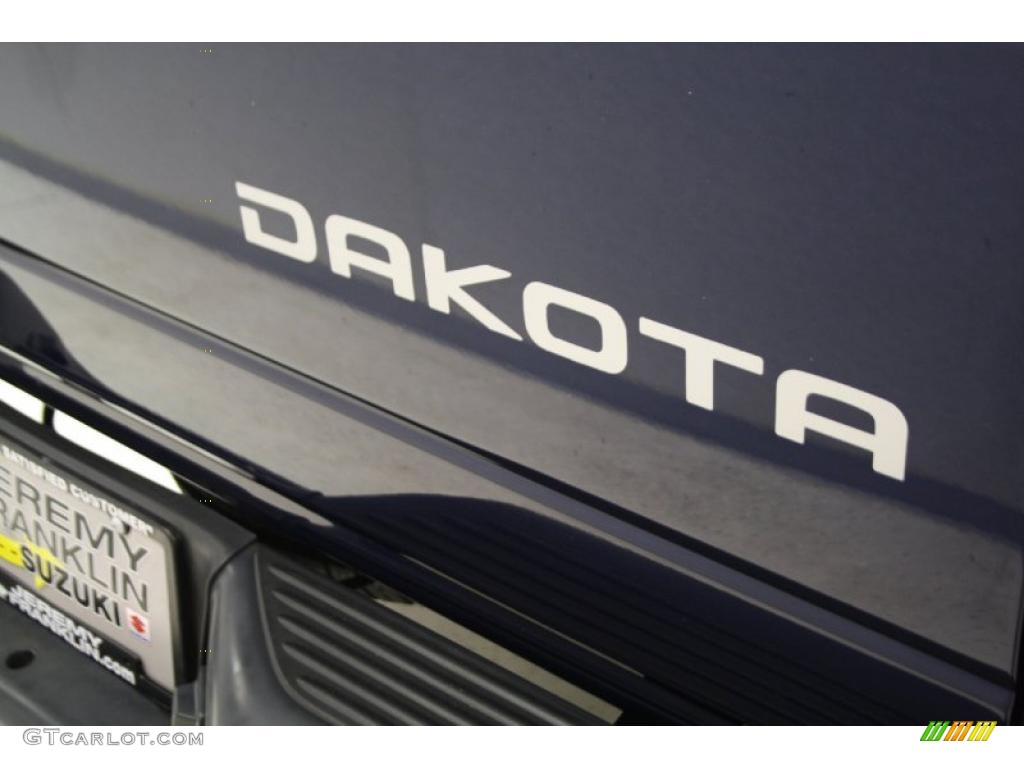 2004 Dakota Sport Club Cab 4x4 - Patriot Blue Pearl / Dark Slate Gray photo #29