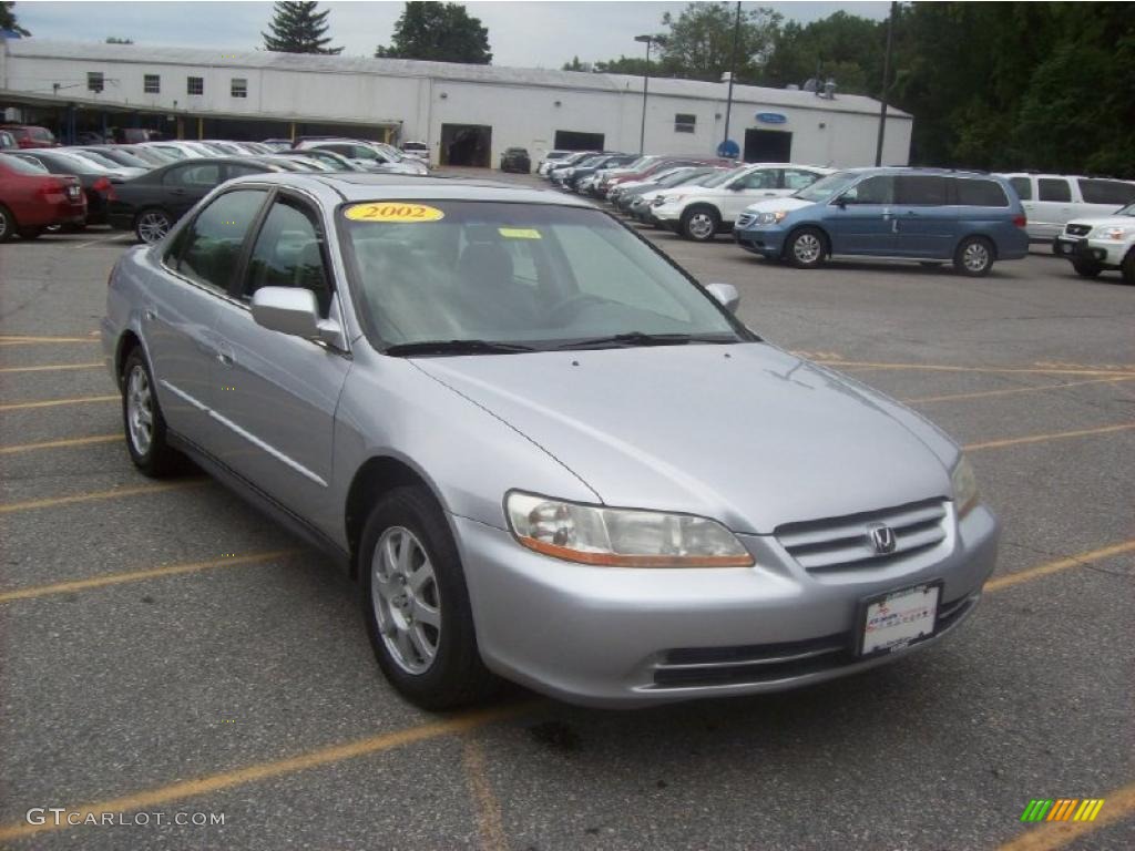 2002 Accord SE Sedan - Satin Silver Metallic / Quartz Gray photo #1