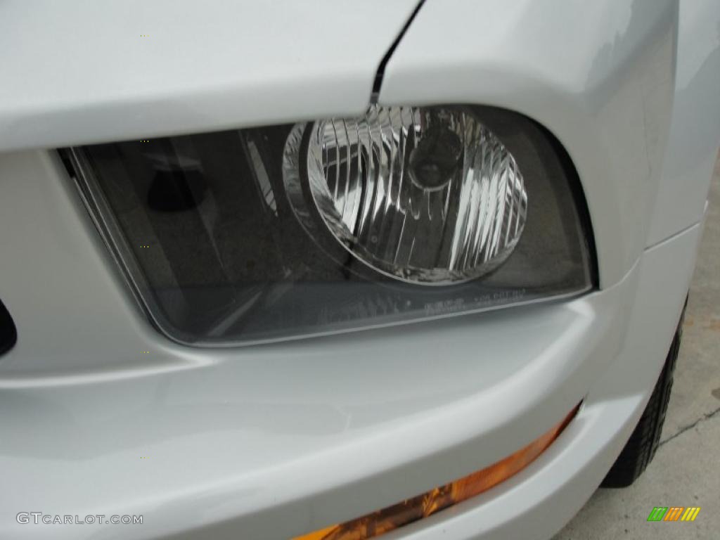 2006 Mustang V6 Premium Convertible - Satin Silver Metallic / Light Graphite photo #10