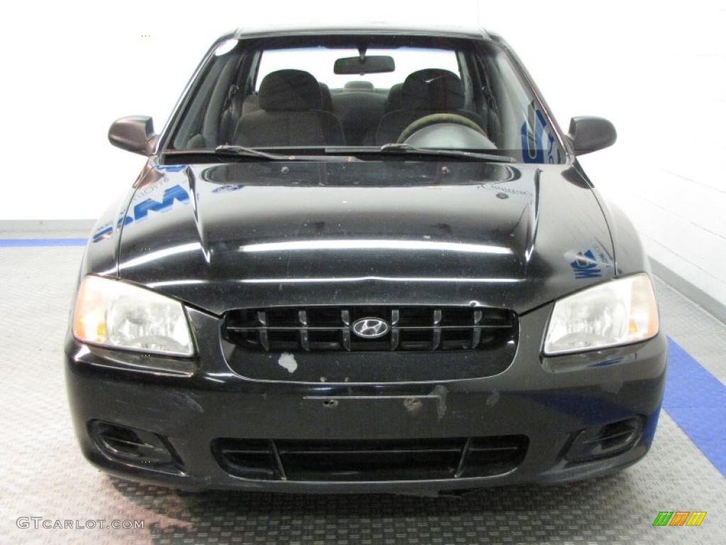 2001 Accent GL Sedan - Ebony Black / Gray photo #7