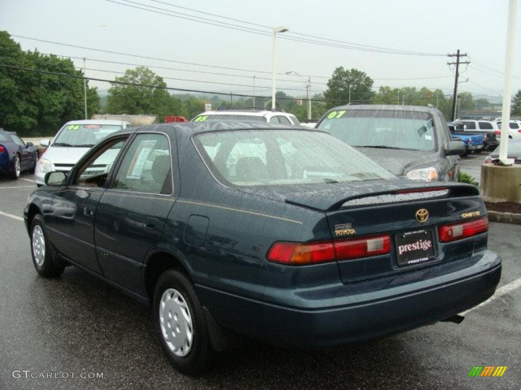 1997 Camry LE - Classic Green Pearl / Beige photo #4