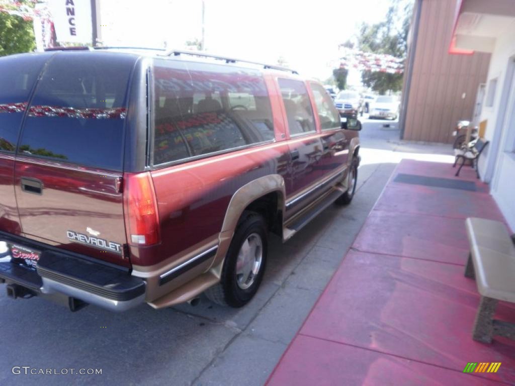 1999 Suburban K1500 LT 4x4 - Dark Carmine Red Metallic / Neutral photo #5