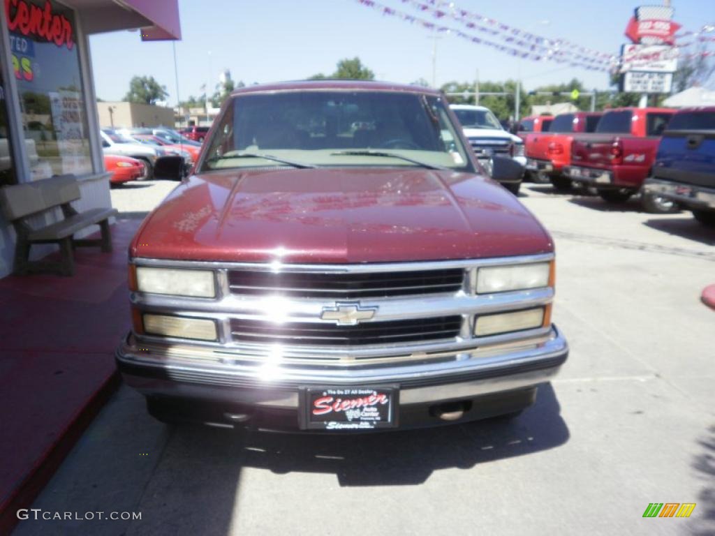 1999 Suburban K1500 LT 4x4 - Dark Carmine Red Metallic / Neutral photo #7
