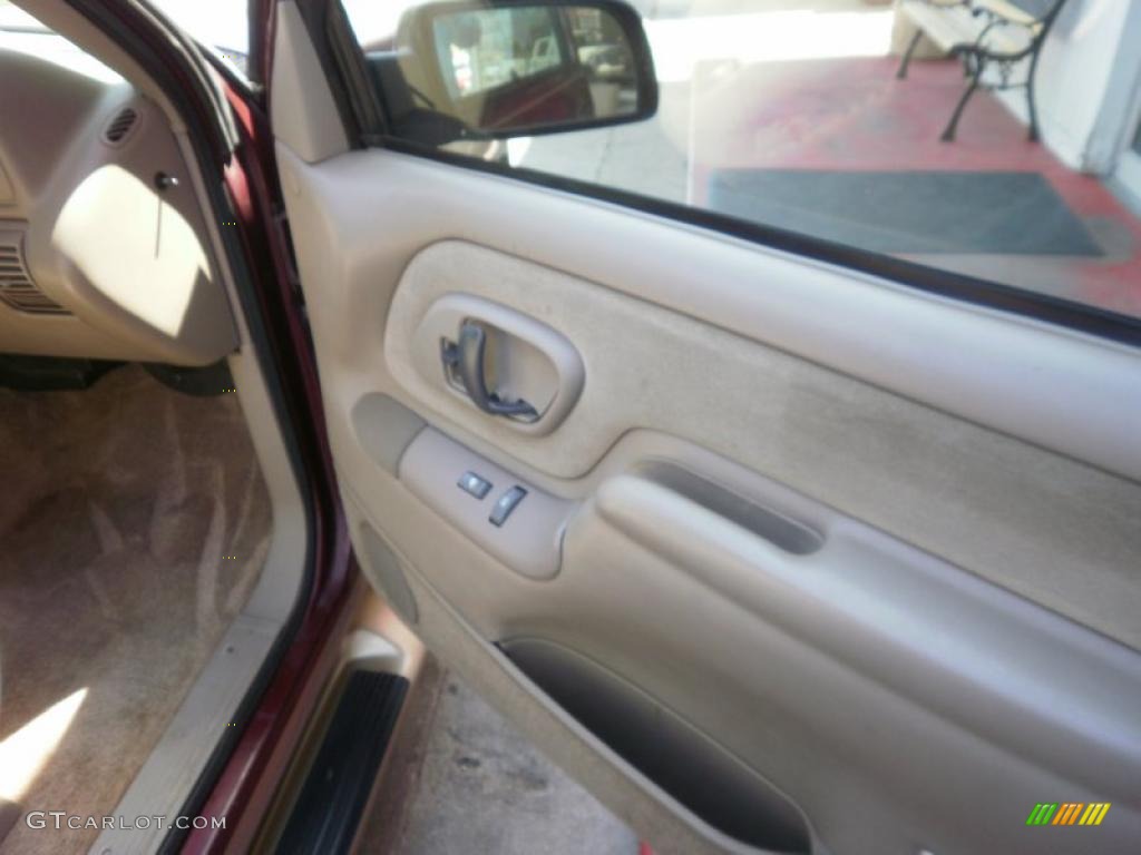 1999 Suburban K1500 LT 4x4 - Dark Carmine Red Metallic / Neutral photo #17